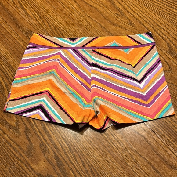 Trina Turk Corbin 2 Multicolor Chevron Short - Picture 4 of 10